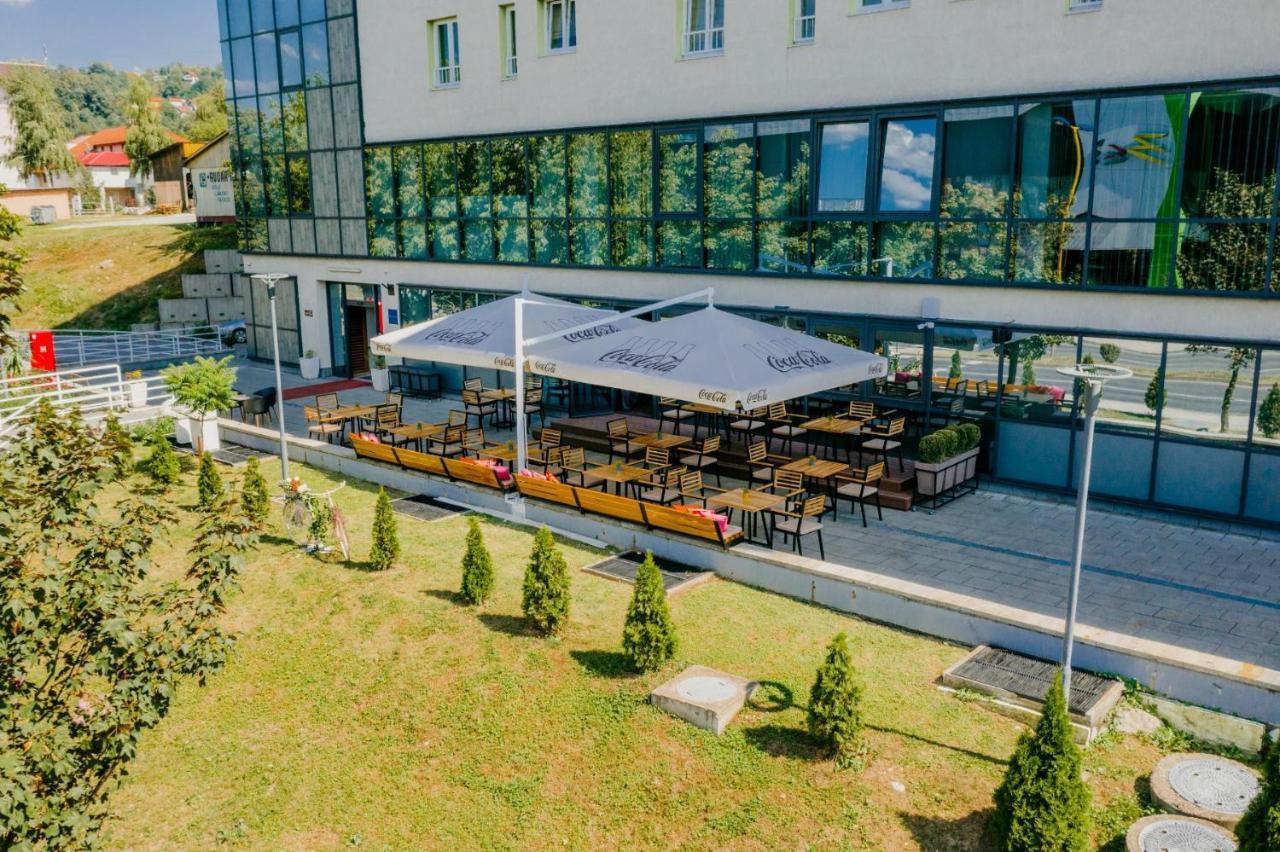 University Hotel Dorrah Tuzla Exteriér fotografie